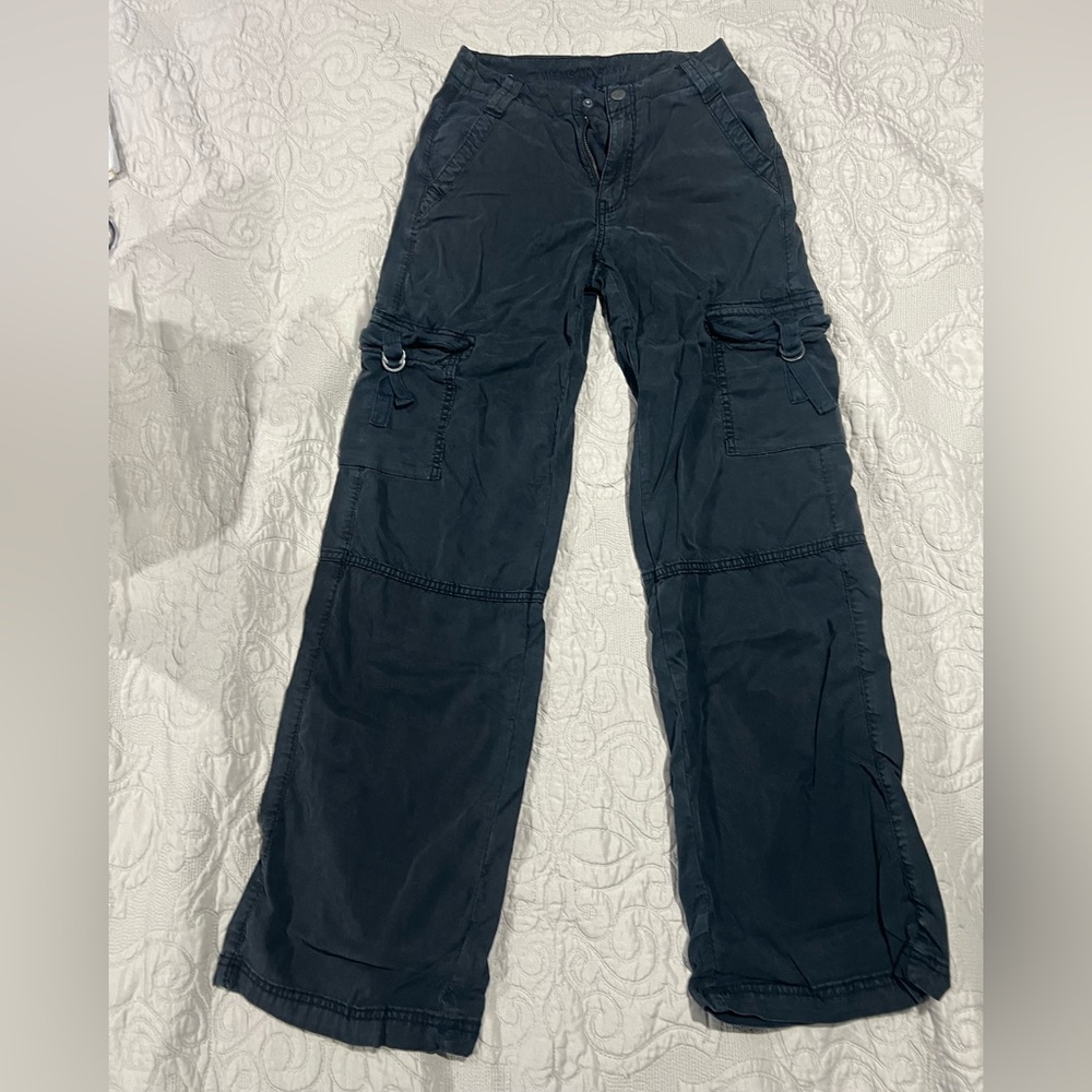 American Eagle Outfitters black cargo wide leg baggy super high rise pants 000